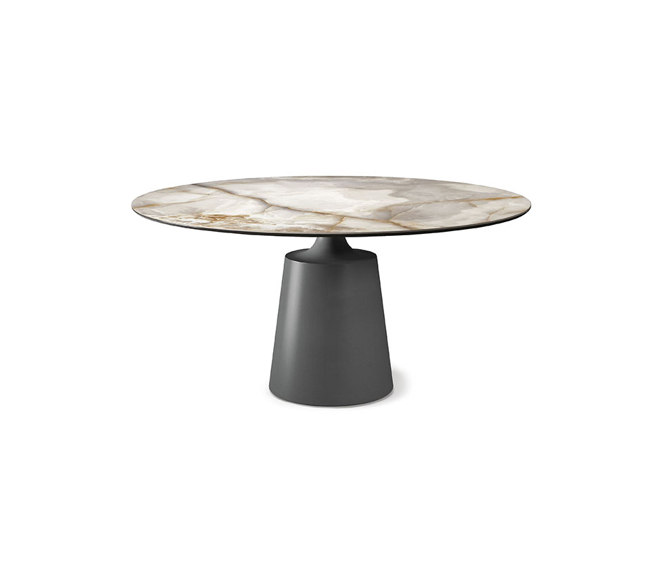 Tavolo Yoda Keramik con piano in ceramica e base in acciaio verniciato