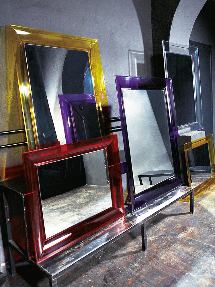 Specchio Francois Ghost in ambiente moderno