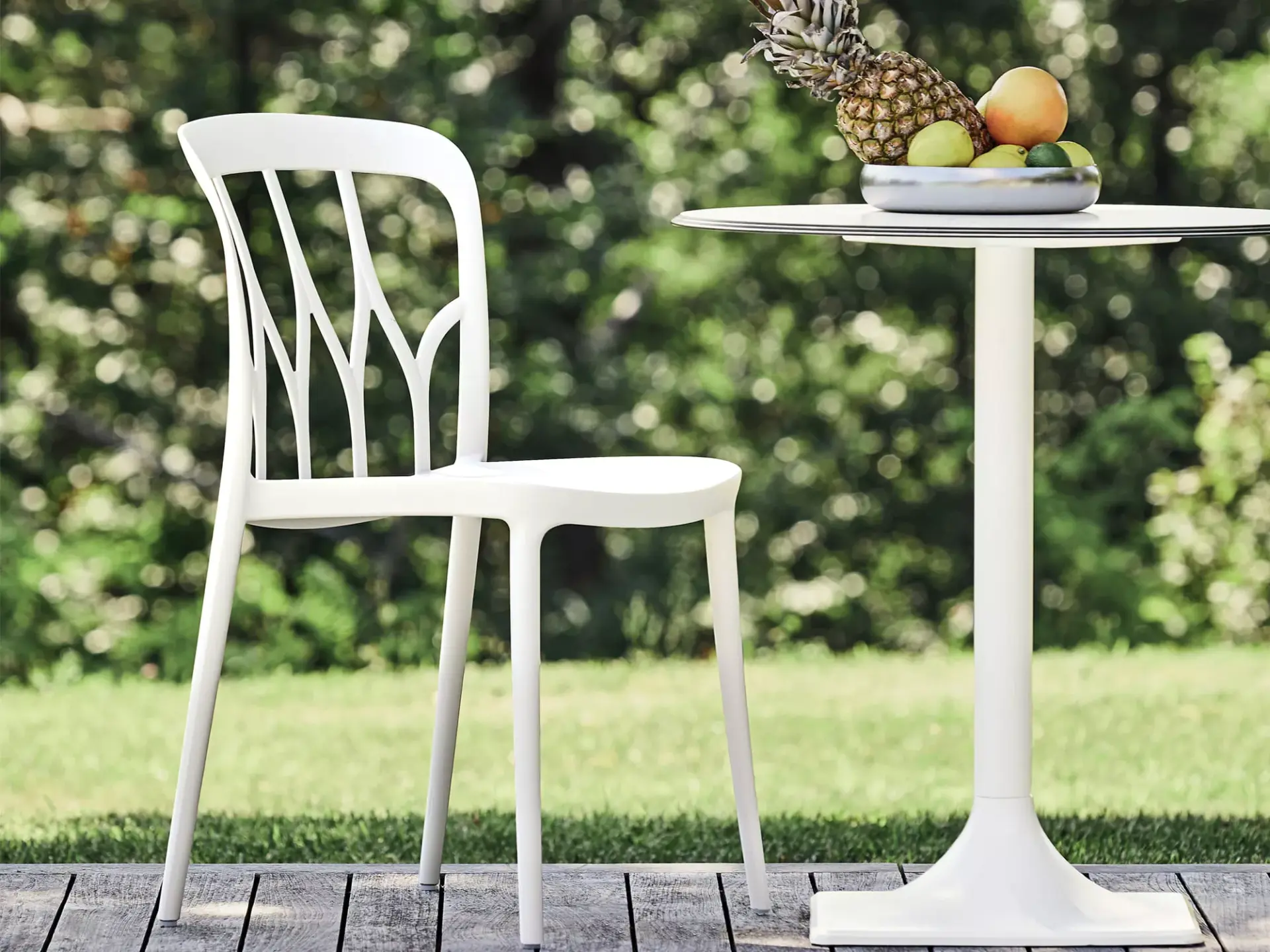 Sedia Galaxy Bontempi vista frontale in ambiente esterno