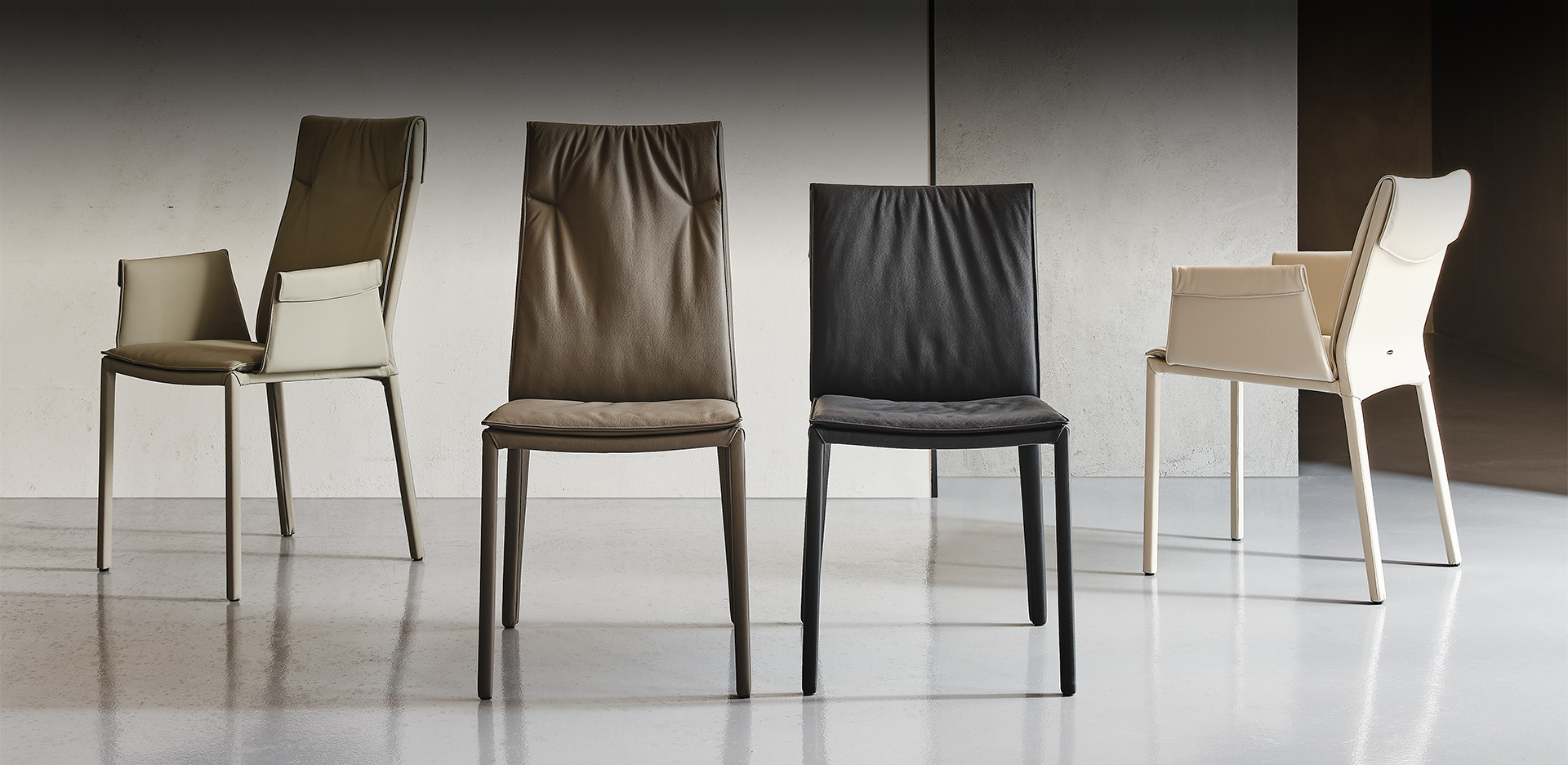 Sedia Isabel con braccioli in ambiente moderno