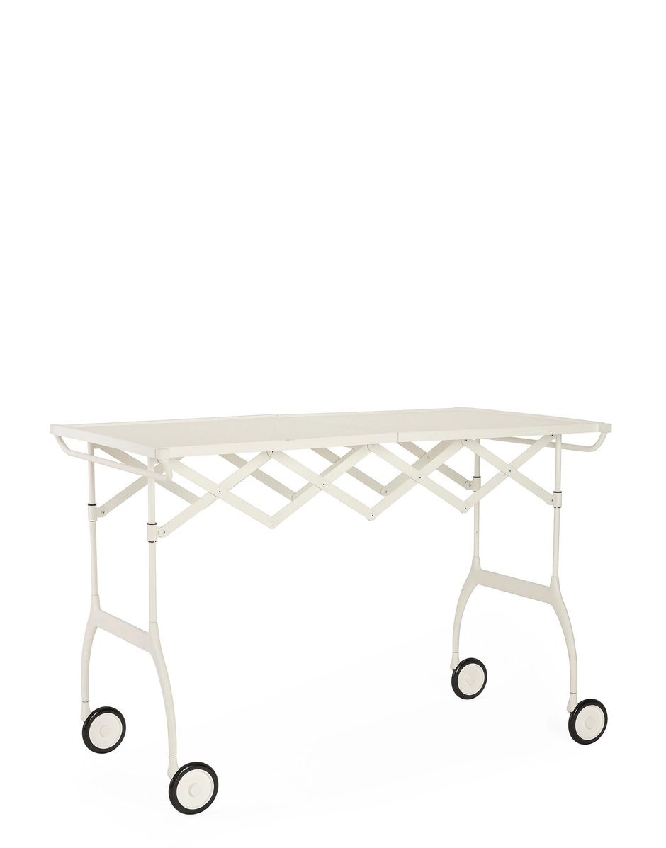 Dettaglio carrello Battista Kartell con tavolo allungabile