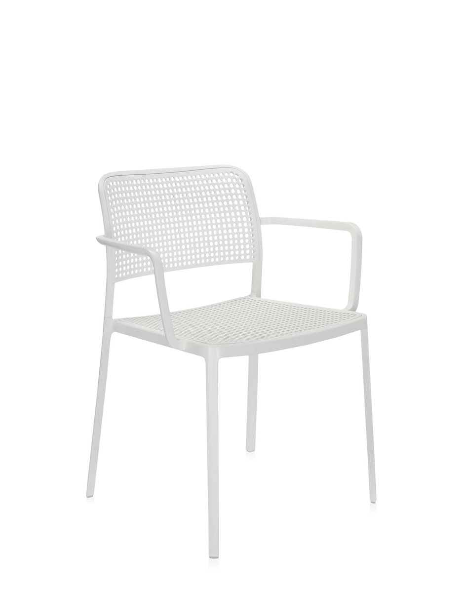Poltroncina Audrey nera con braccioli vista laterale