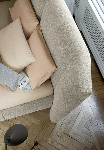 Letto matrimoniale Youniverse con rivestimento in pelle