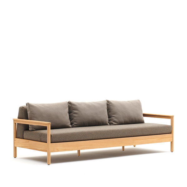Divani della collezione Bali Varaschin