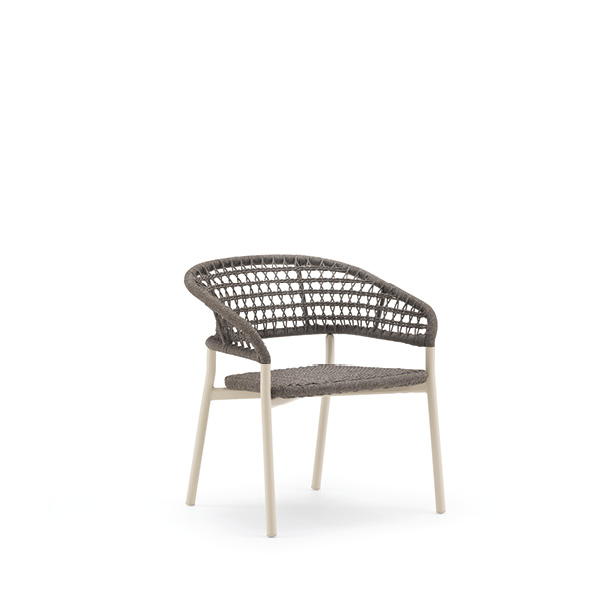 Poltroncina lounge serie Plinto Varaschin