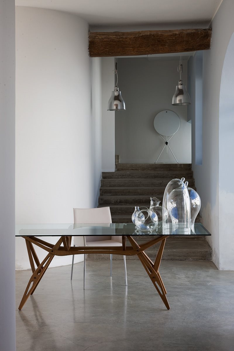 Dettaglio del piano in marmo Emperador del Tavolo Reale